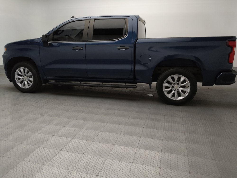 Used 2021 Chevrolet Silverado 1500 Custom w/ LPO, Dark Essentials Package RWD image 3