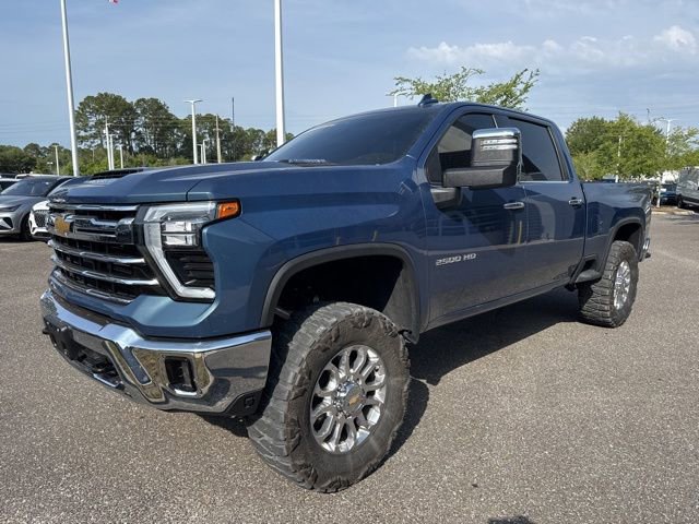 Used 2025 Chevrolet Silverado 2500 LTZ AWD/4WD image 16