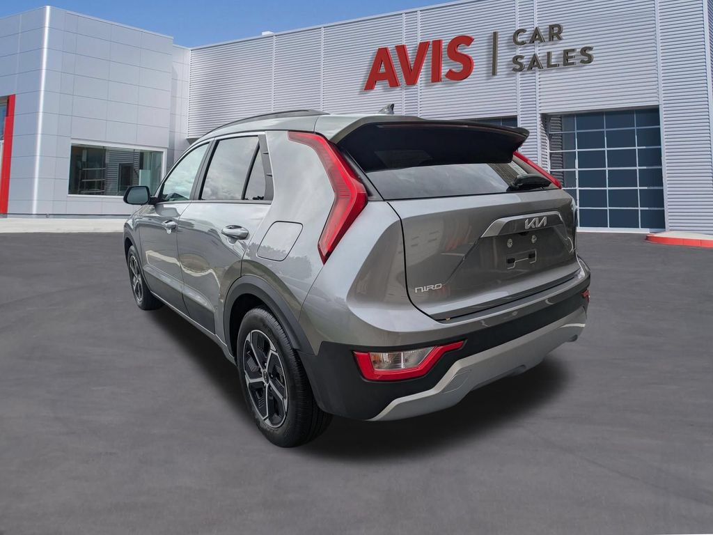 Used 2025 Kia Niro LX FWD image 9