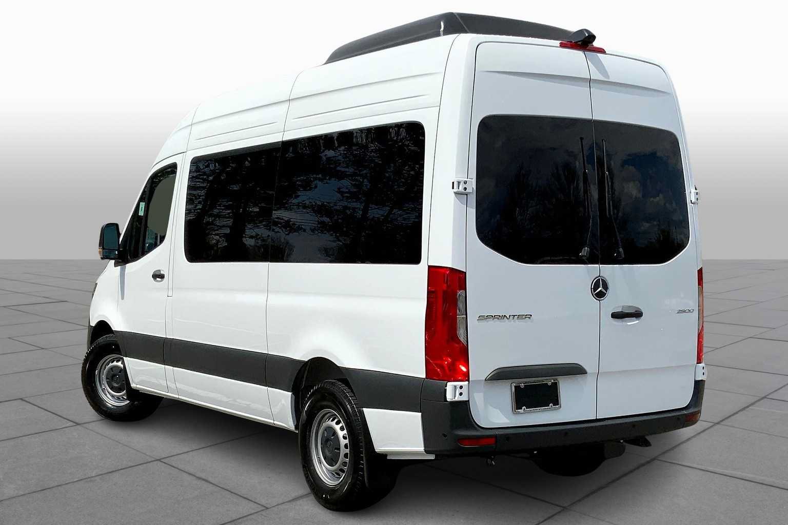 Used 2025 Mercedes-Benz Sprinter 2500 image 16