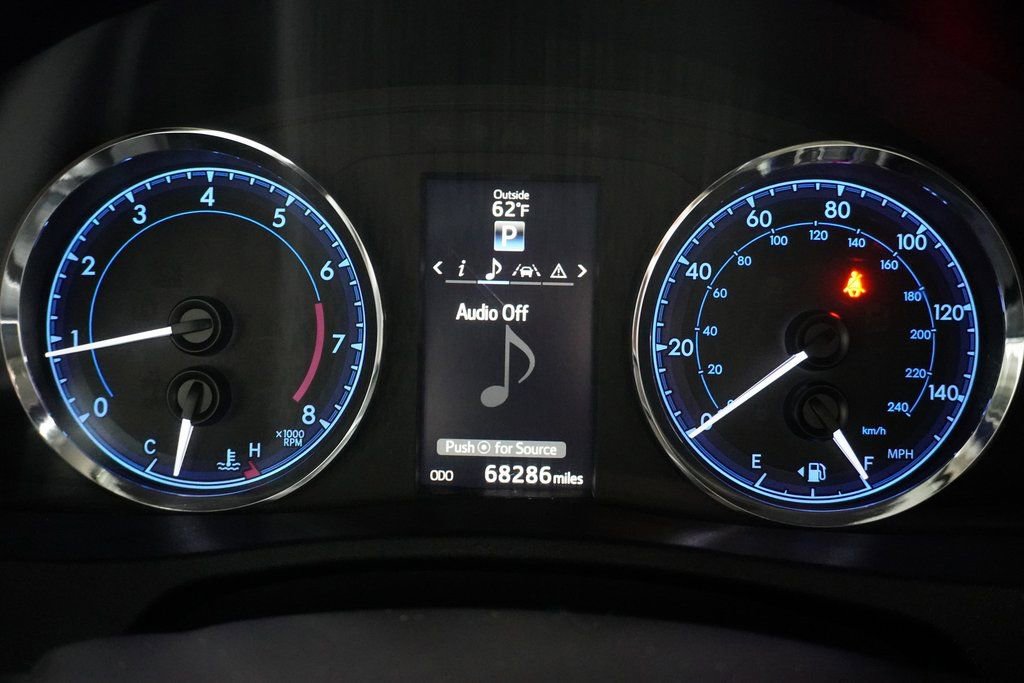 Used 2017 Toyota Corolla SE w/ SE Premium Package image 21