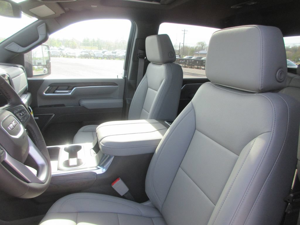 New 2026 GMC Sierra 2500 SLT w/ SLT Premium Package AWD/4WD image 13