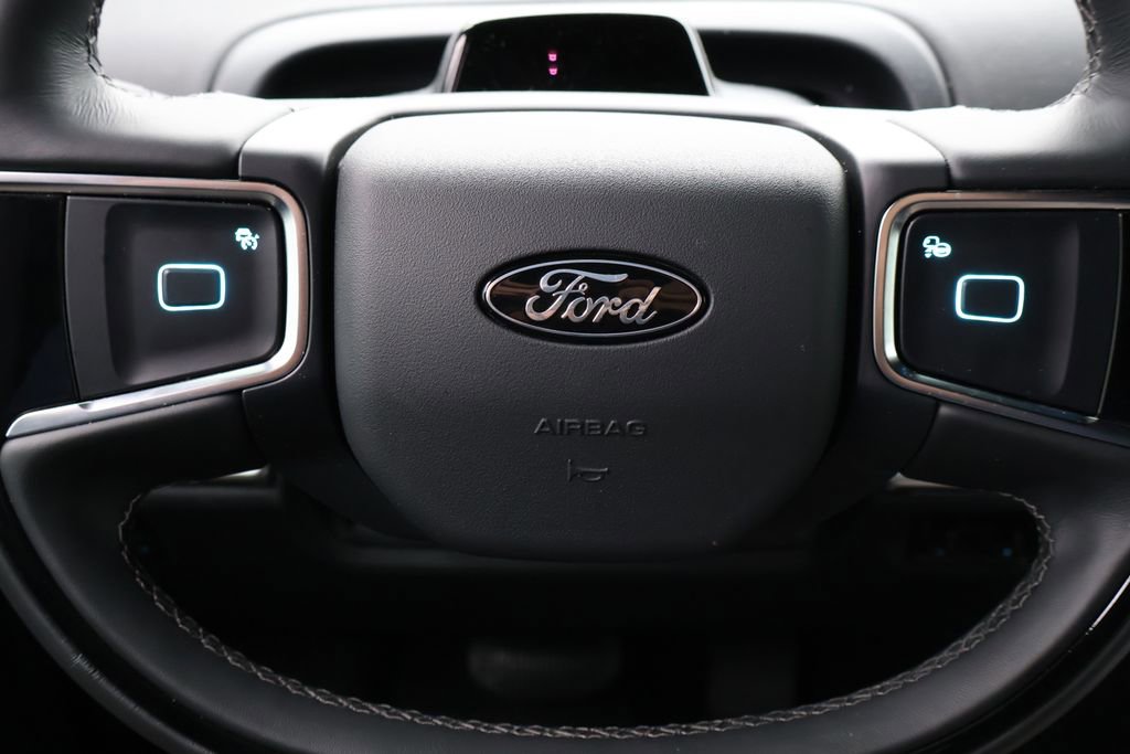 Used 2025 Ford Expedition Tremor AWD/4WD image 36