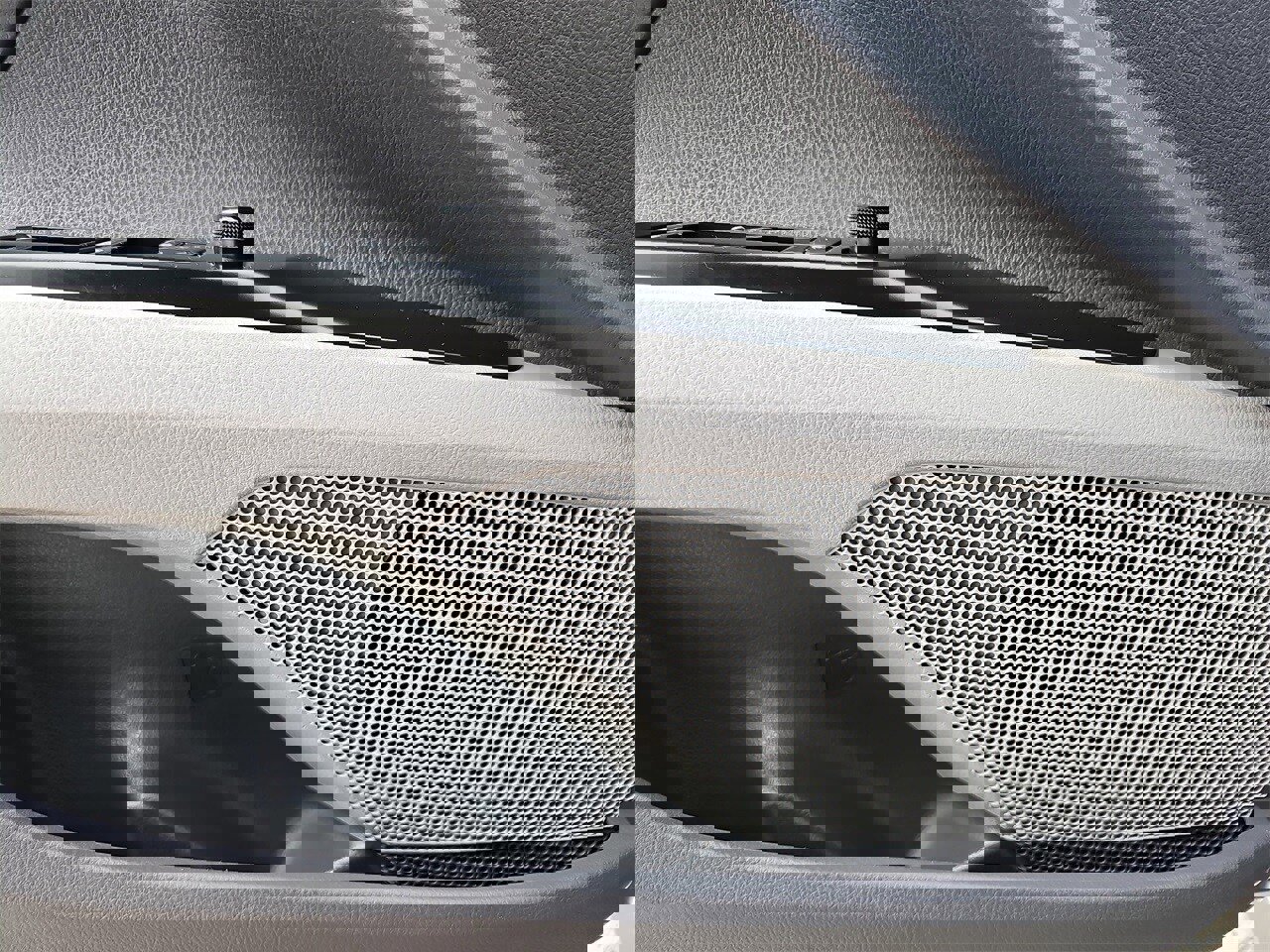 Used 2018 Toyota Camry LE image 27