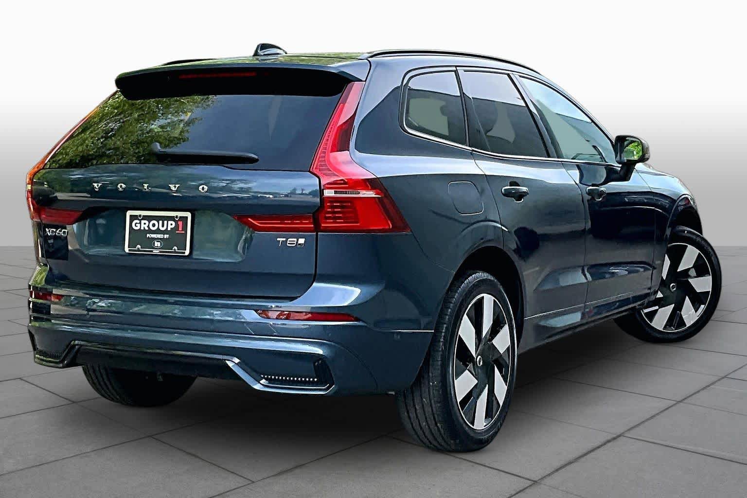 Used 2025 Volvo XC60 T8 Plus w/ Climate Package AWD/4WD image 13