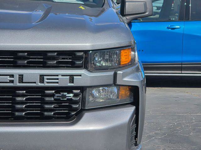 Used 2022 Chevrolet Silverado 1500 Custom RWD image 3