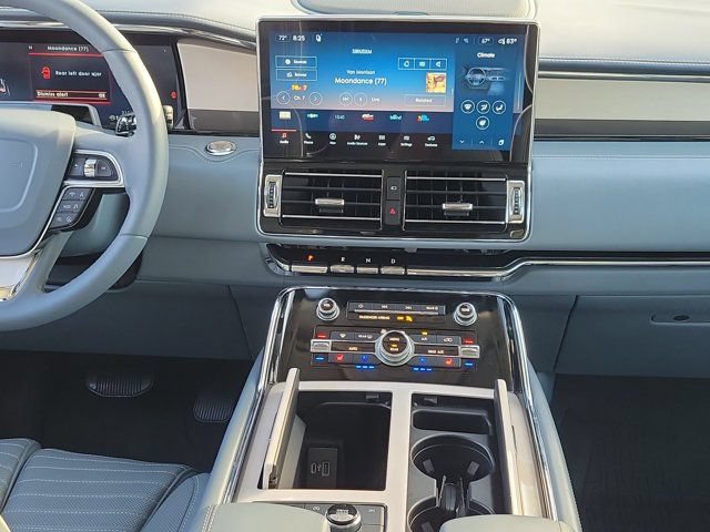 Certified 2022 Lincoln Navigator L Black Label AWD/4WD image 22