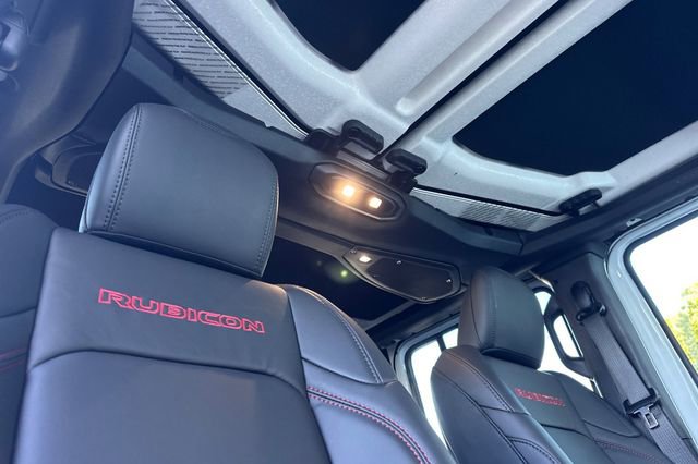 New 2026 Jeep Wrangler Unlimited Rubicon w/ Xtreme 35 Tire Package image 17