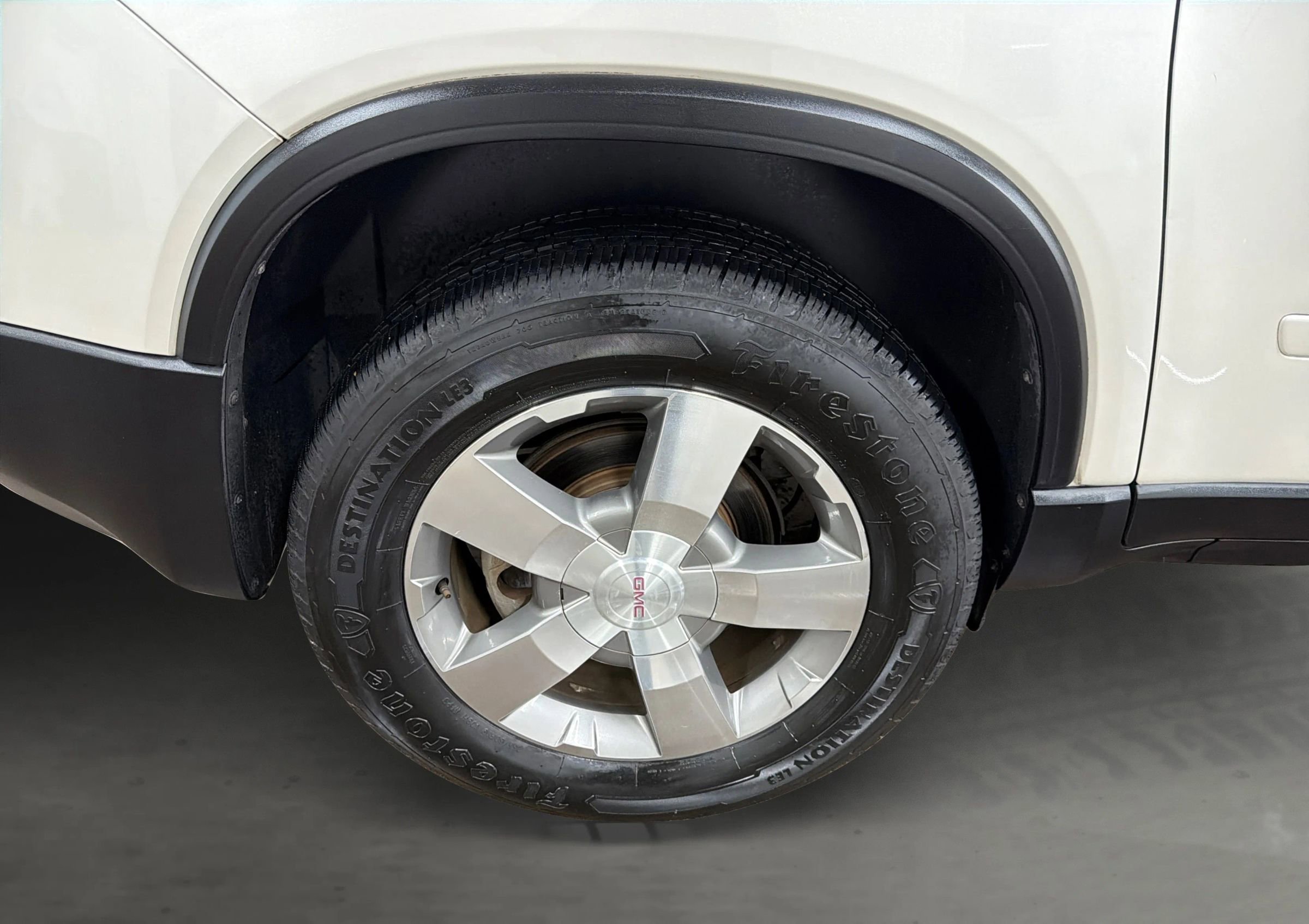 Used 2011 GMC Acadia SLT FWD image 16