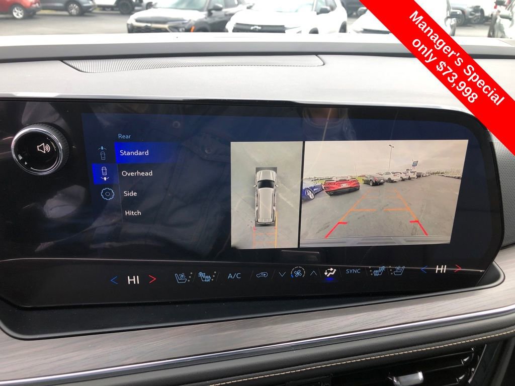 Used 2025 Chevrolet Suburban Premier AWD/4WD image 23