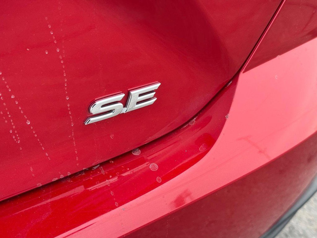 Certified 2025 Toyota Camry SE image 6