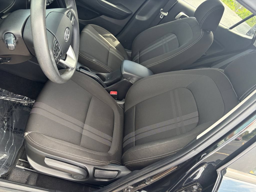 Used 2020 Hyundai Venue SEL FWD image 15