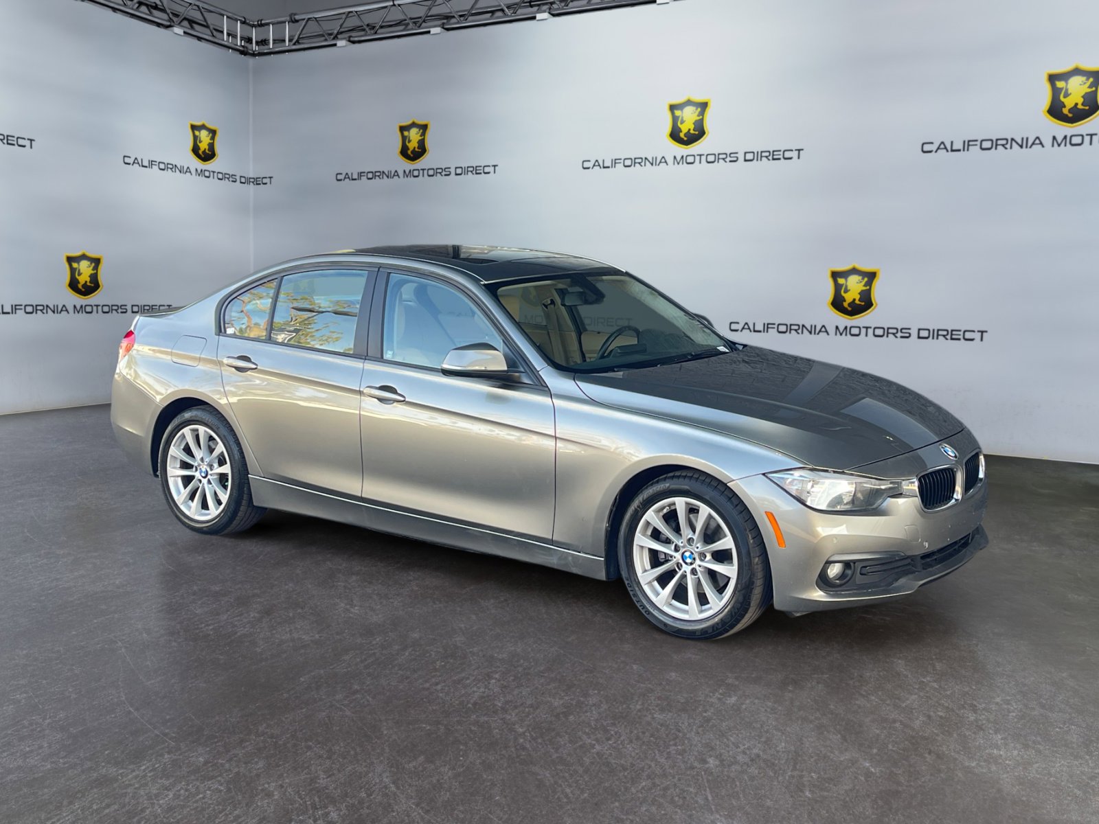 Used 2016 BMW 320i Sedan RWD image 7