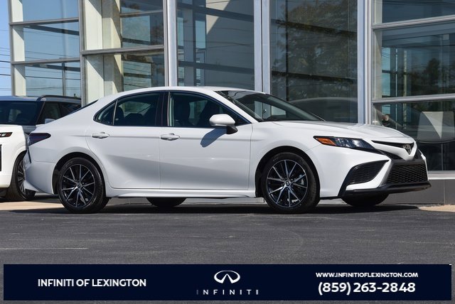 Used 2023 Toyota Camry SE