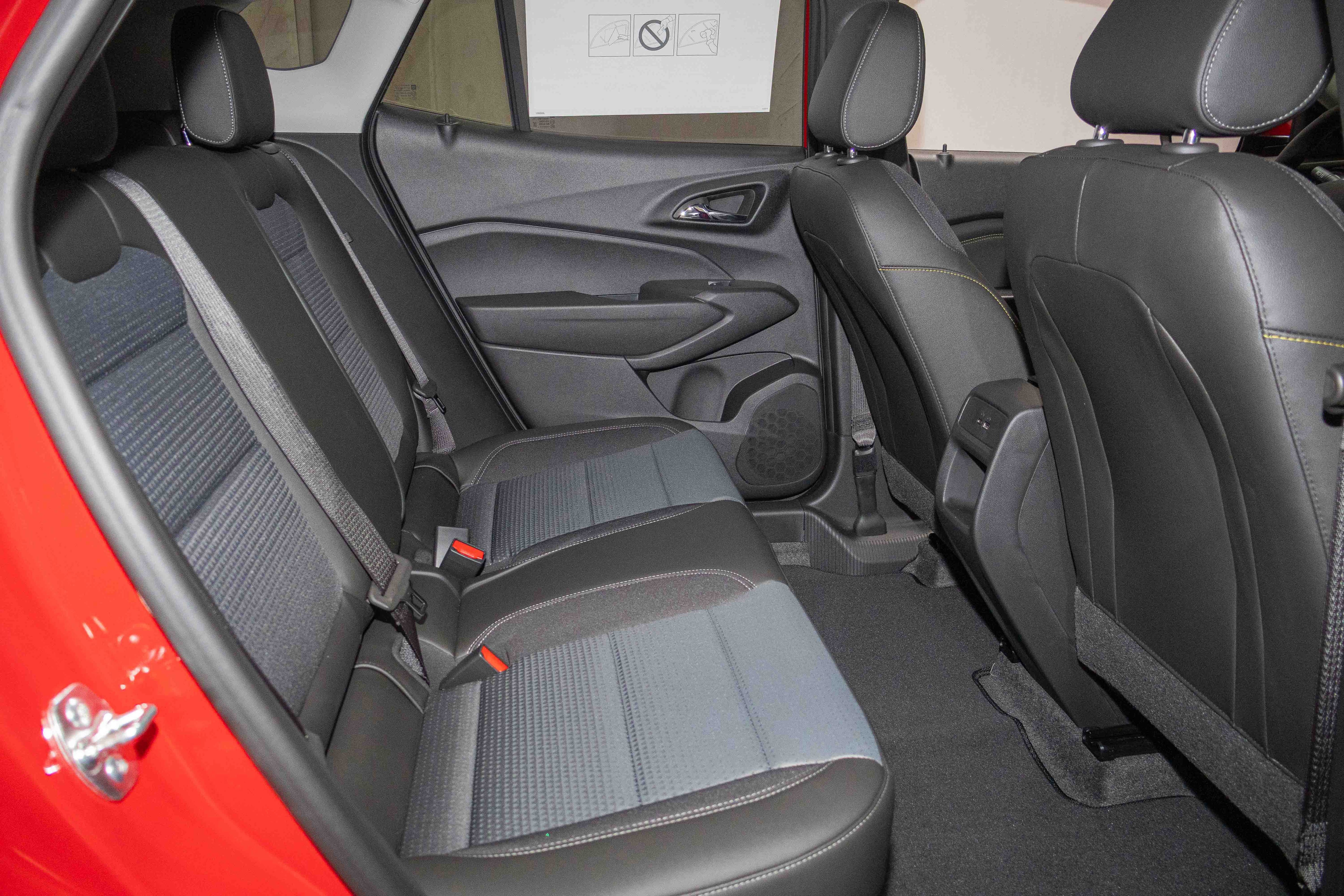 New 2026 Chevrolet Trax LT w/ Driver Confidence Package image 8
