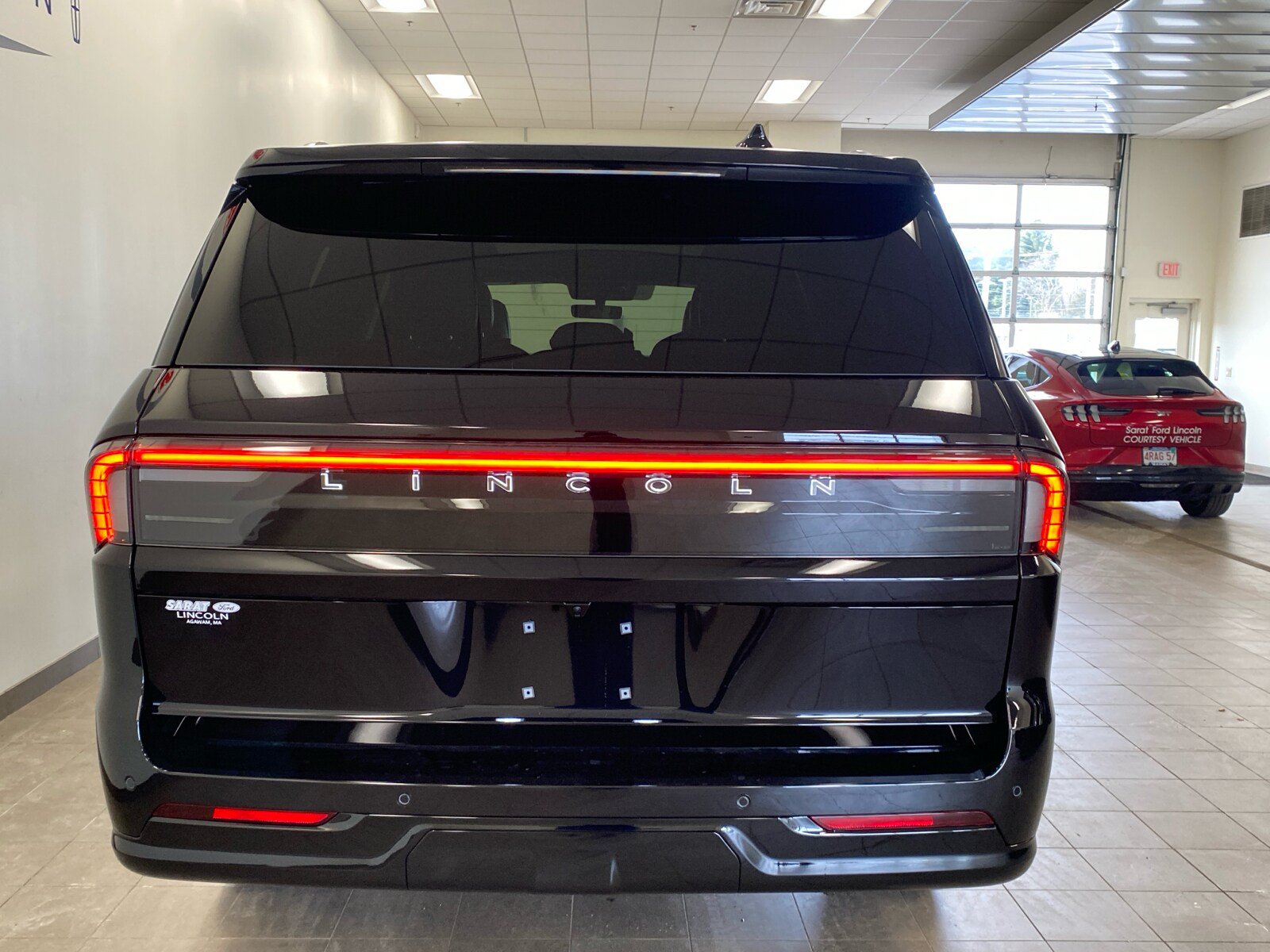 New 2026 Lincoln Navigator L Black Label AWD/4WD image 6