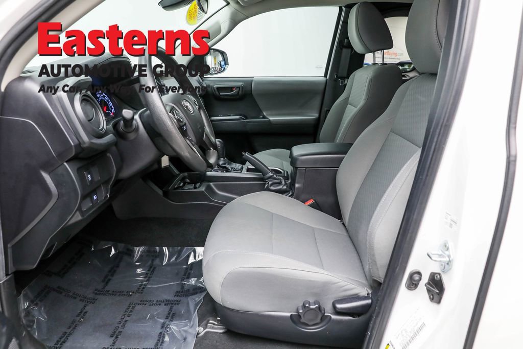 Used 2022 Toyota Tacoma SR w/ SR Convenience Package image 14