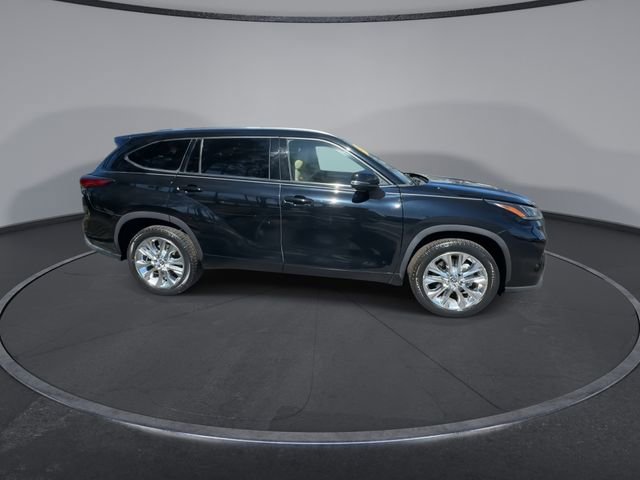 Used 2020 Toyota Highlander Limited image 16