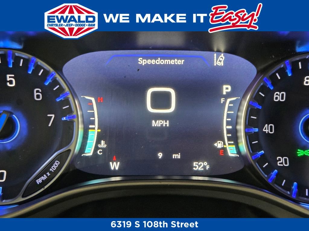 New 2026 Chrysler Pacifica Select AWD/4WD image 21