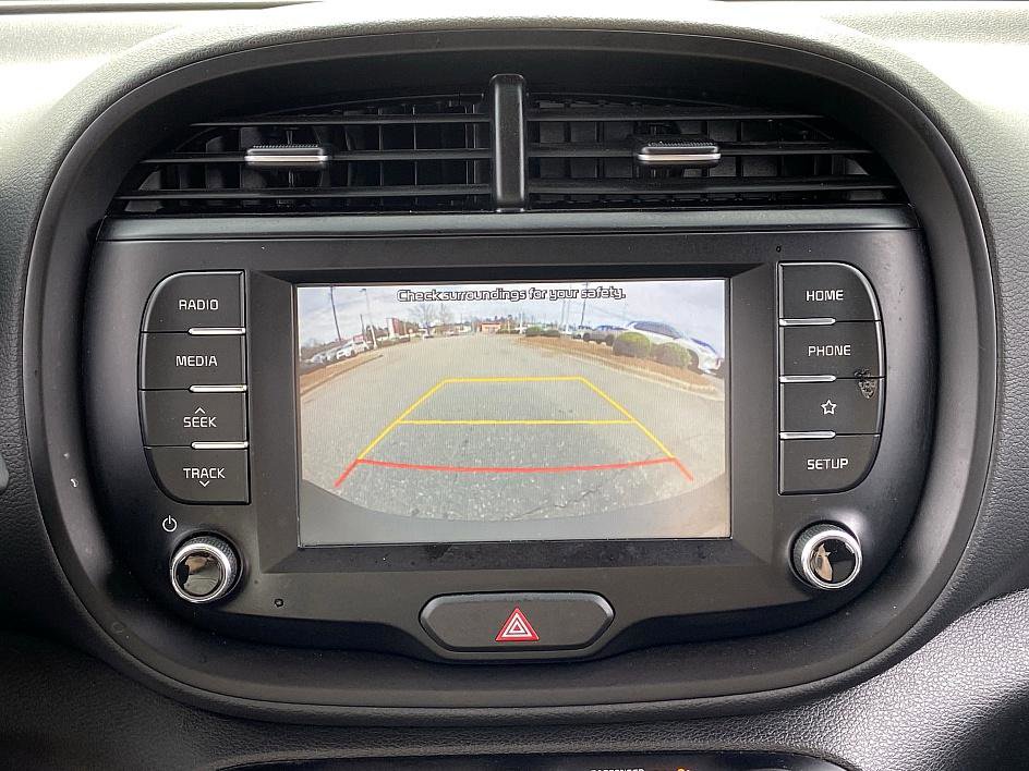 Used 2021 Kia Soul LX image 12
