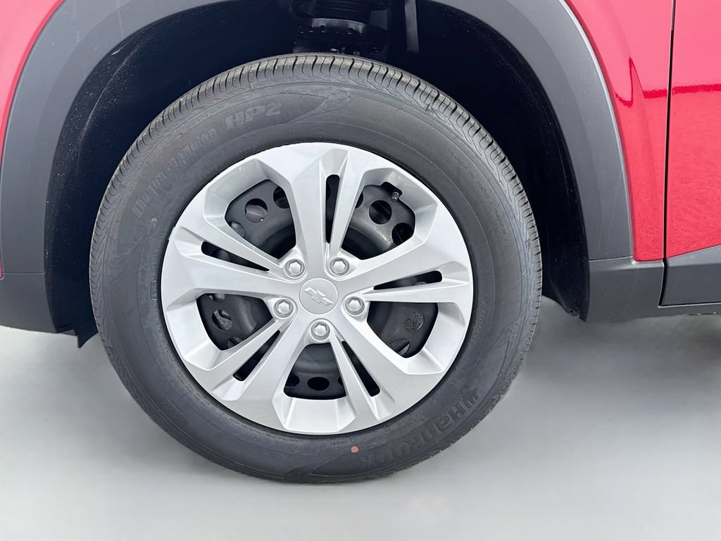 New 2026 Chevrolet Trax LS w/ Driver Confidence Package FWD image 30