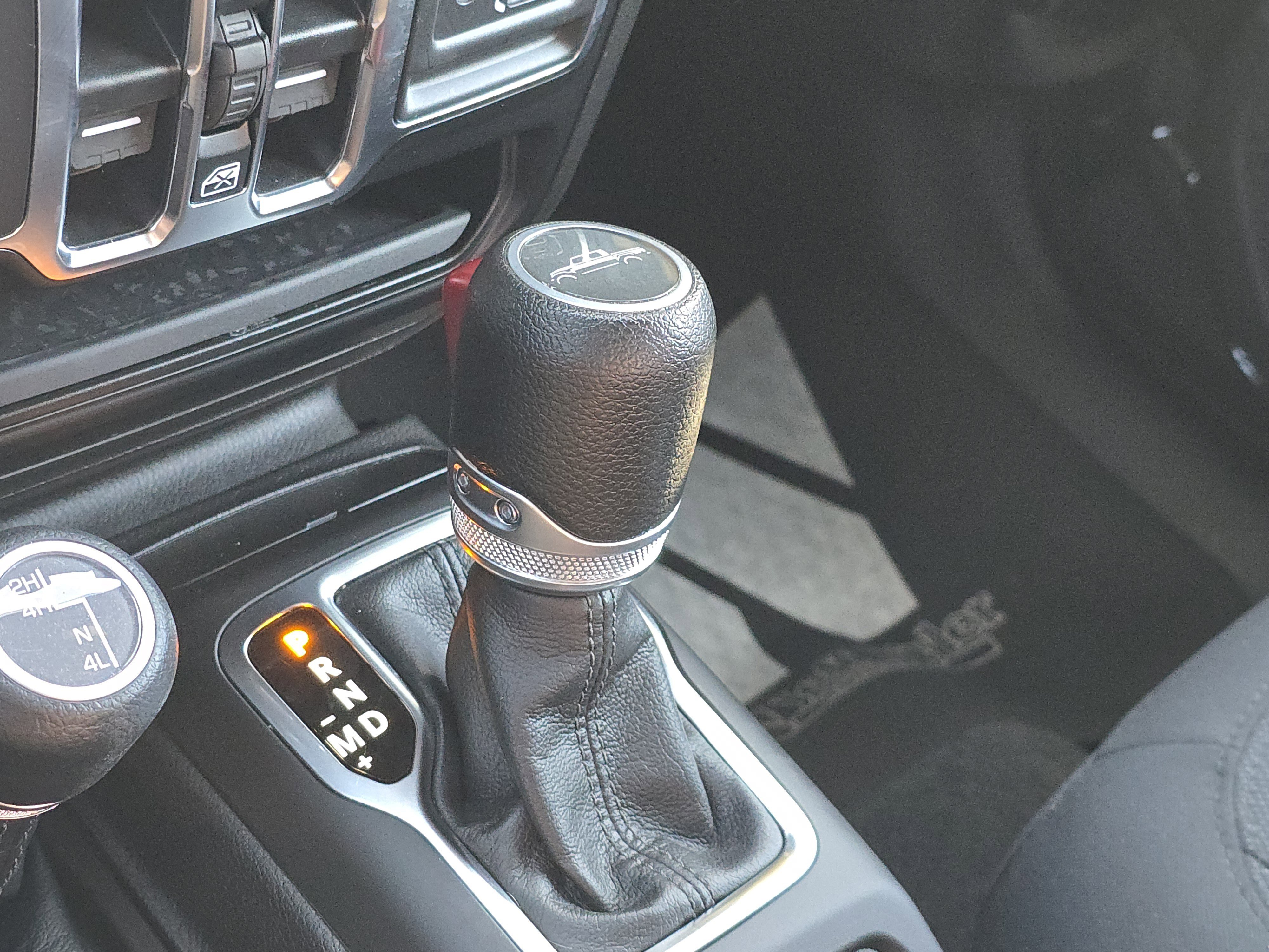 Used 2023 Jeep Gladiator Sport image 29