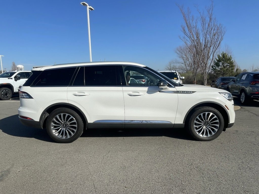 Used 2020 Lincoln Aviator Reserve w/ Elements Package Plus image 8