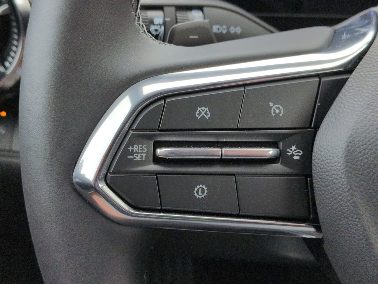 New 2026 Chevrolet Equinox LT w/ Safety and Technology Package FWD image 11