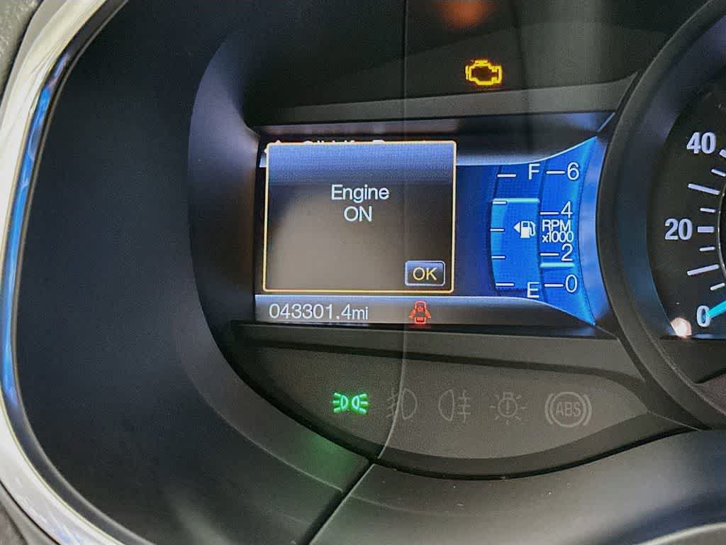 Used 2017 Ford Edge Titanium w/ Equipment Group 302A AWD/4WD image 20