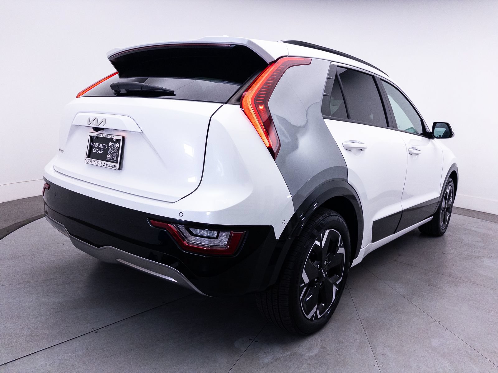 Certified 2023 Kia Niro Wave FWD image 17