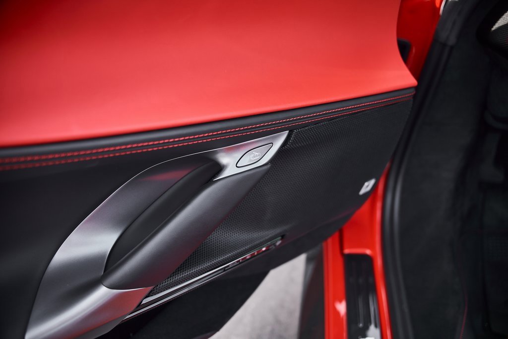 Used 2022 Ferrari SF90 Spider image 40