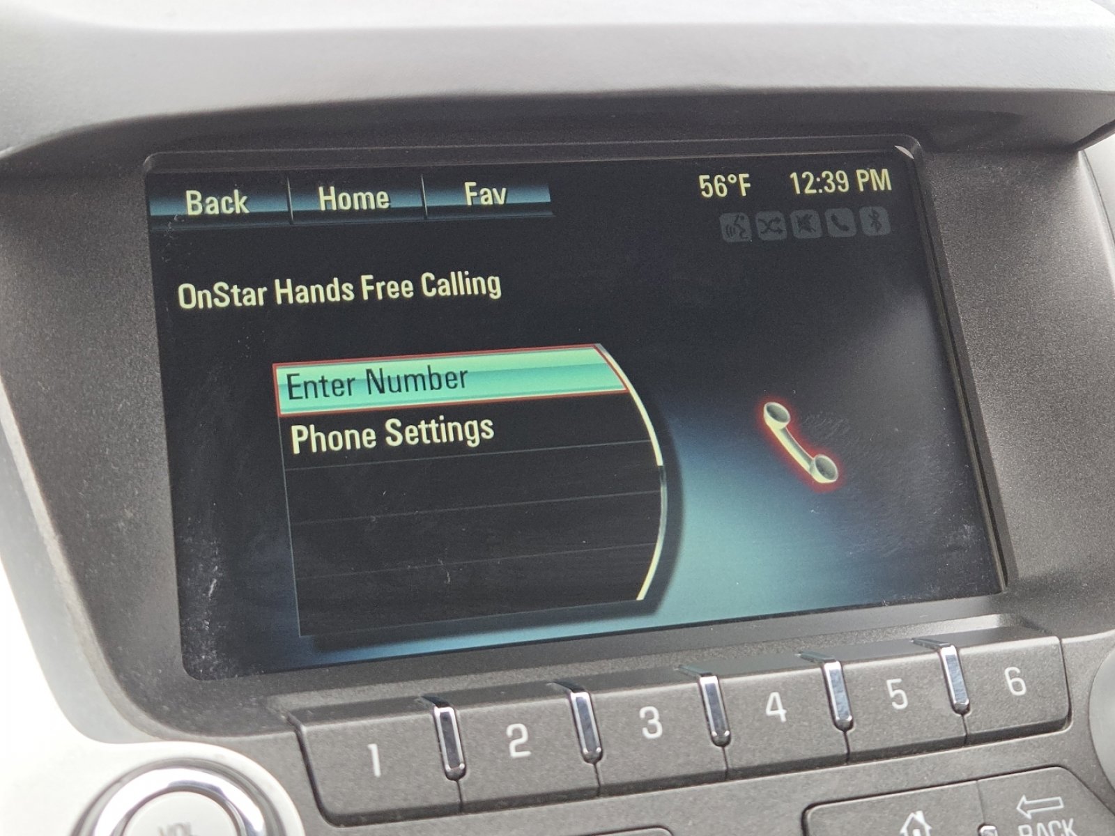 Used 2017 Chevrolet Equinox LT w/ Convenience Package FWD image 3