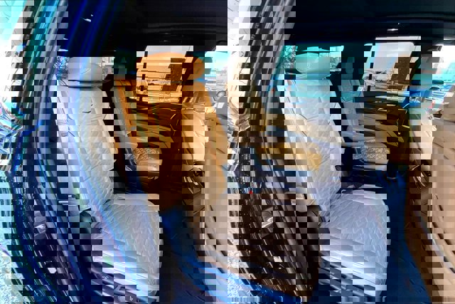 Used 2023 Cadillac Escalade Premium Luxury w/ Performance Package image 27