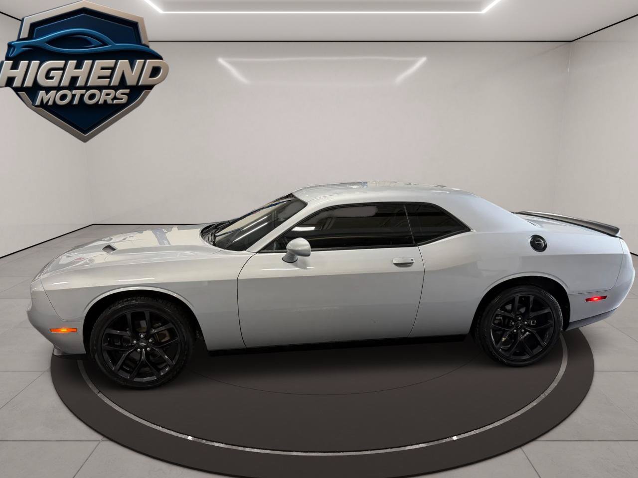 Used 2021 Dodge Challenger SXT w/ Blacktop Package RWD image 3
