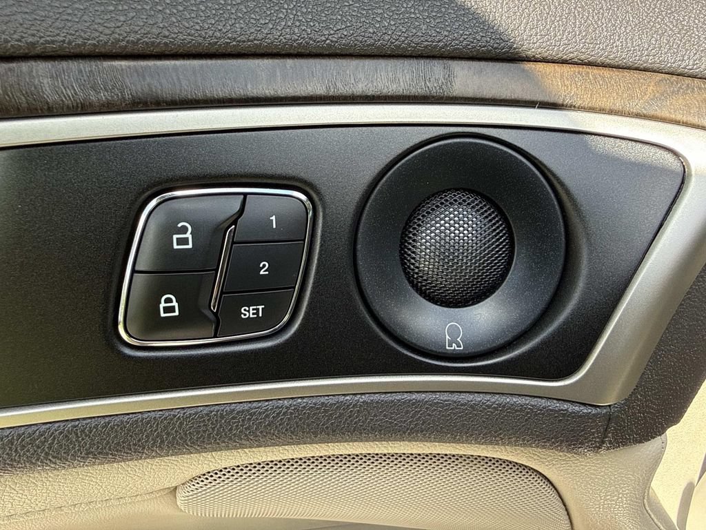 Used 2020 Lincoln MKZ Reserve w/ Elements Package FWD image 24