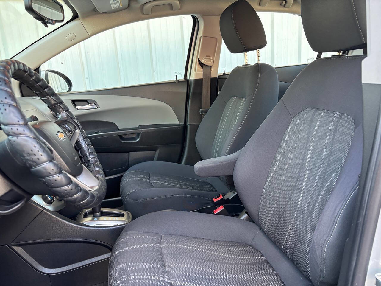 Used 2015 Chevrolet Sonic LT image 15