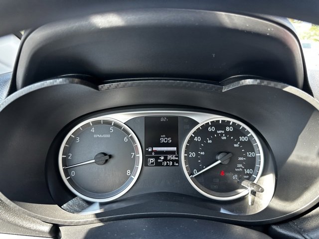 Used 2024 Nissan Versa S w/ Trunk Package image 21