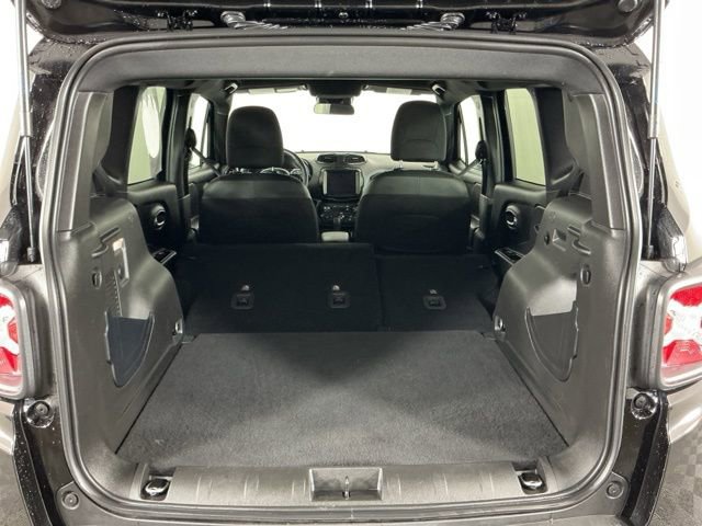 Used 2022 Jeep Renegade Altitude AWD/4WD image 28