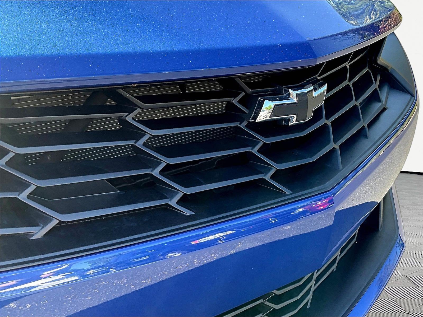Used 2022 Chevrolet Camaro LT RWD image 32