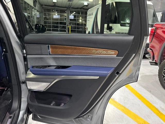 Certified 2026 Cadillac Vistiq Premium Luxury AWD/4WD image 40