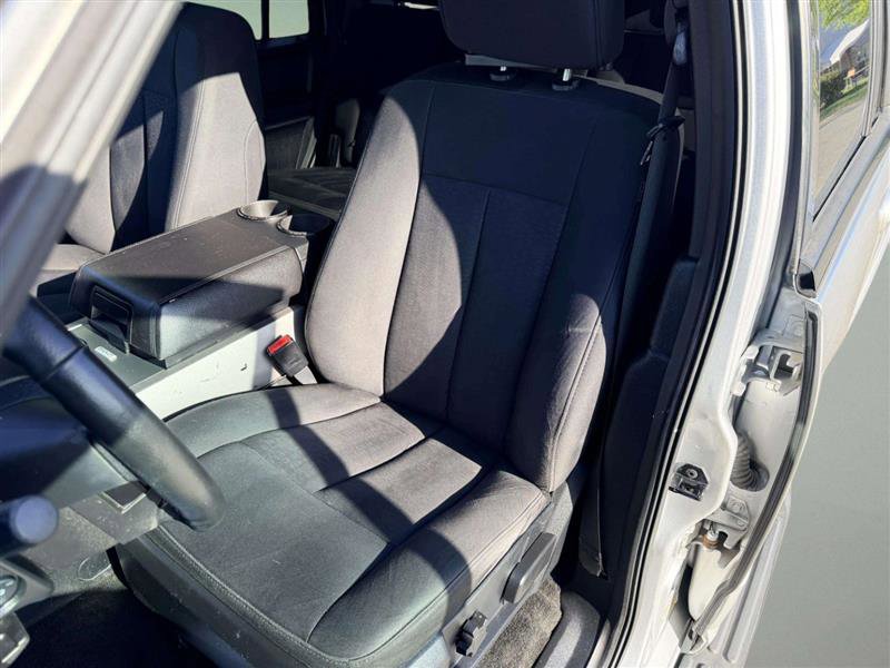 Used 2017 Ford Expedition XLT image 27