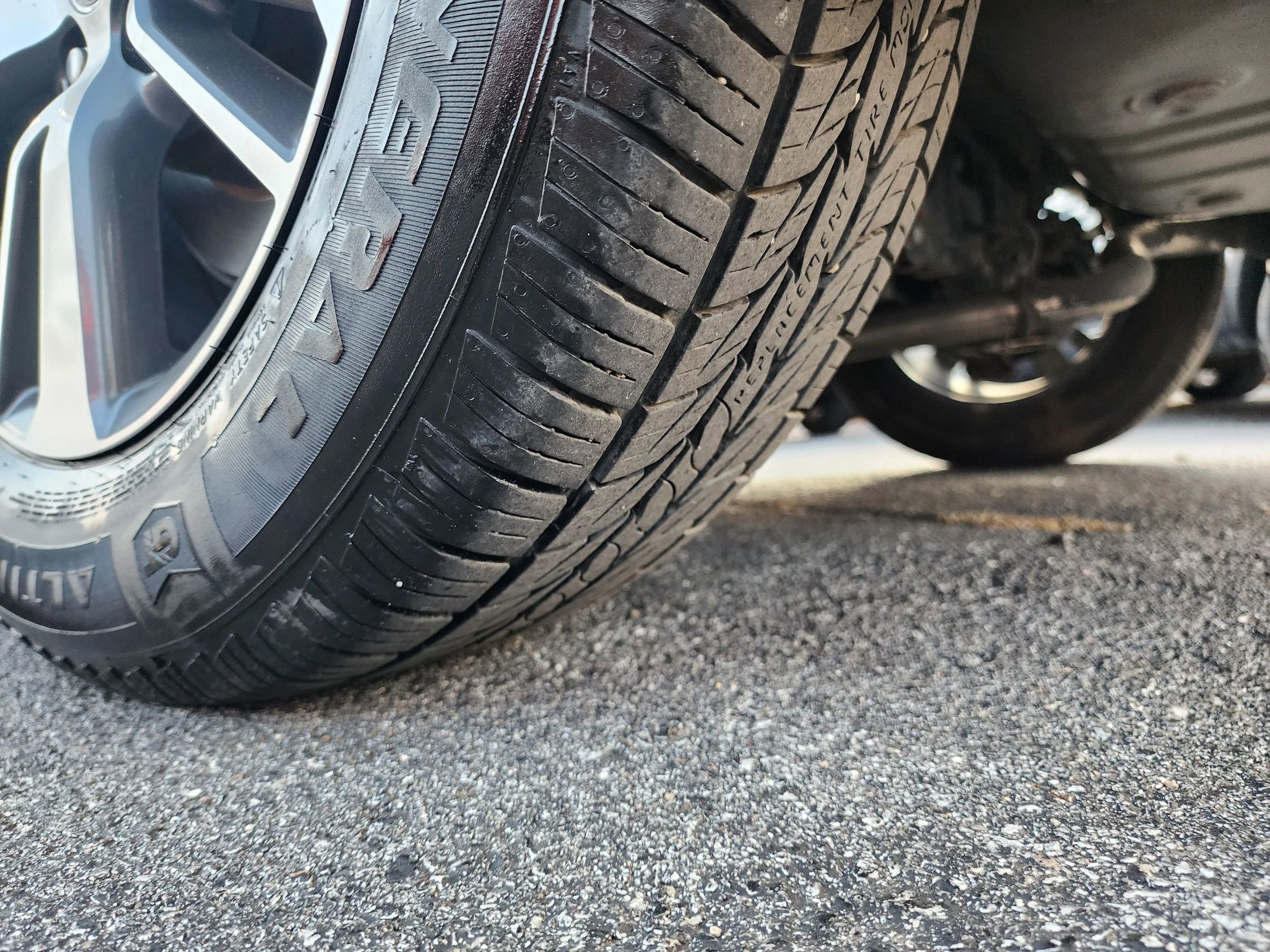 Used 2018 Toyota RAV4 XLE image 21