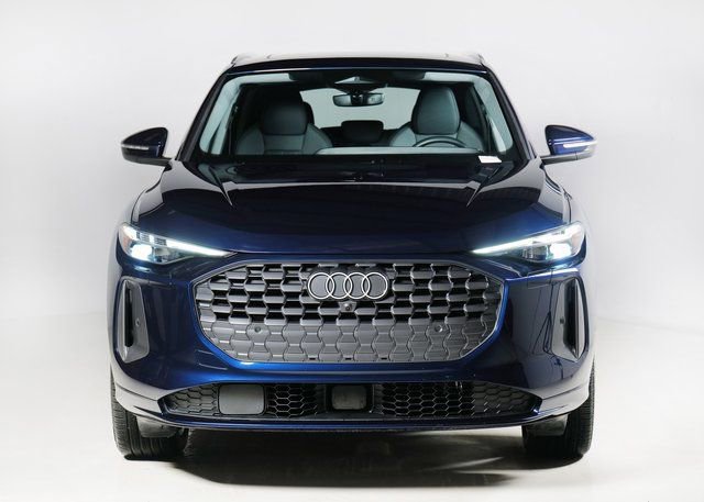 Certified 2025 Audi Q5 Premium Plus w/ Premium Plus image 7