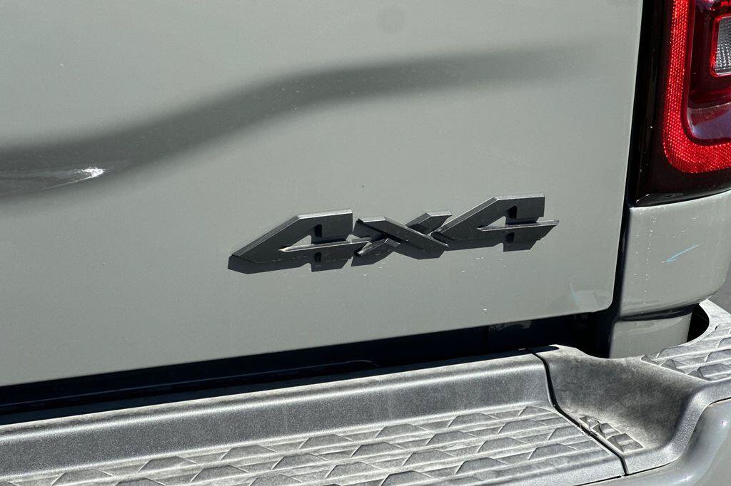 New 2026 RAM 2500 Big Horn AWD/4WD image 25