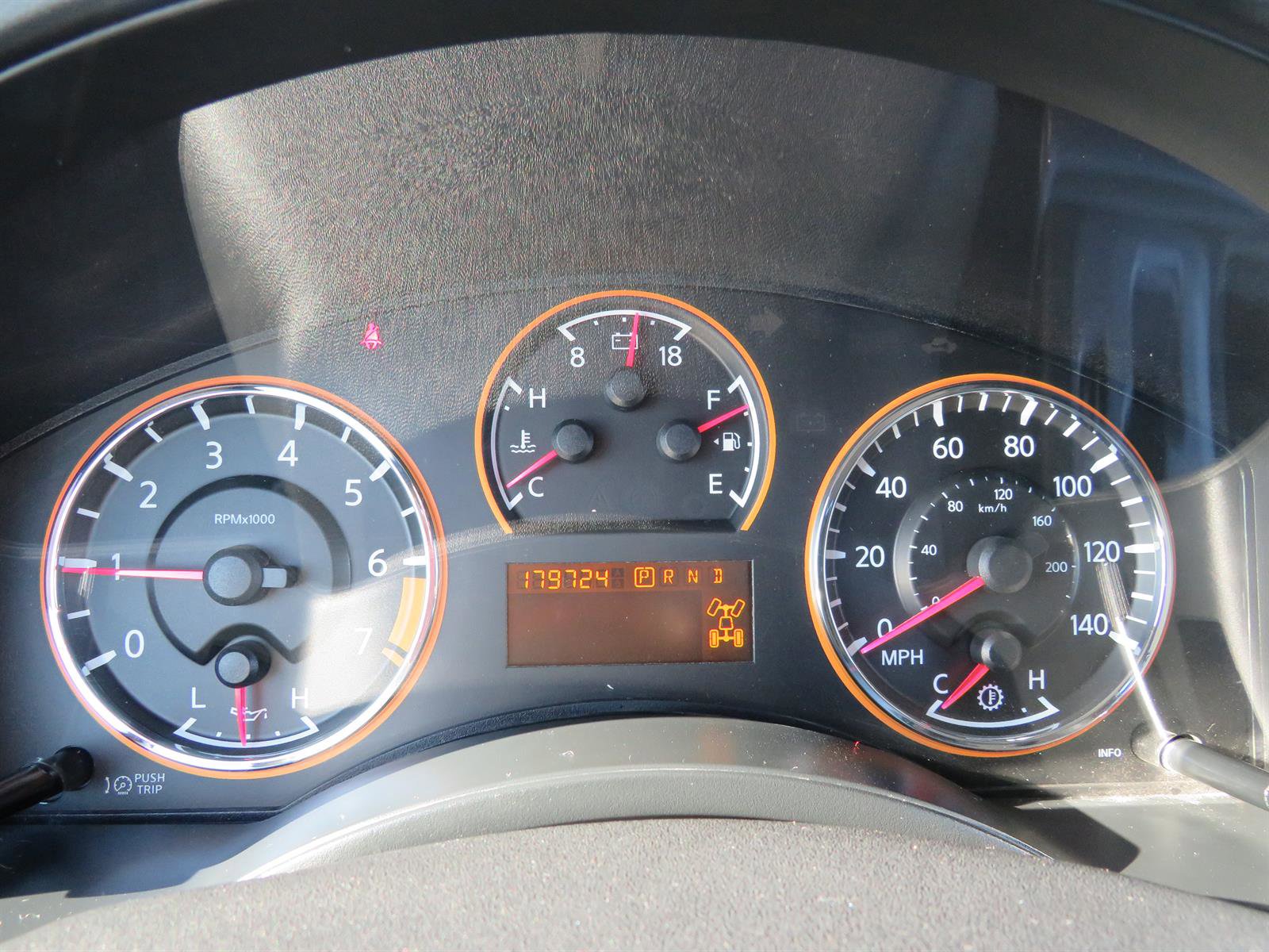 Used 2011 Nissan Armada Platinum w/ 2nd Row Captain Seat Pkg image 13