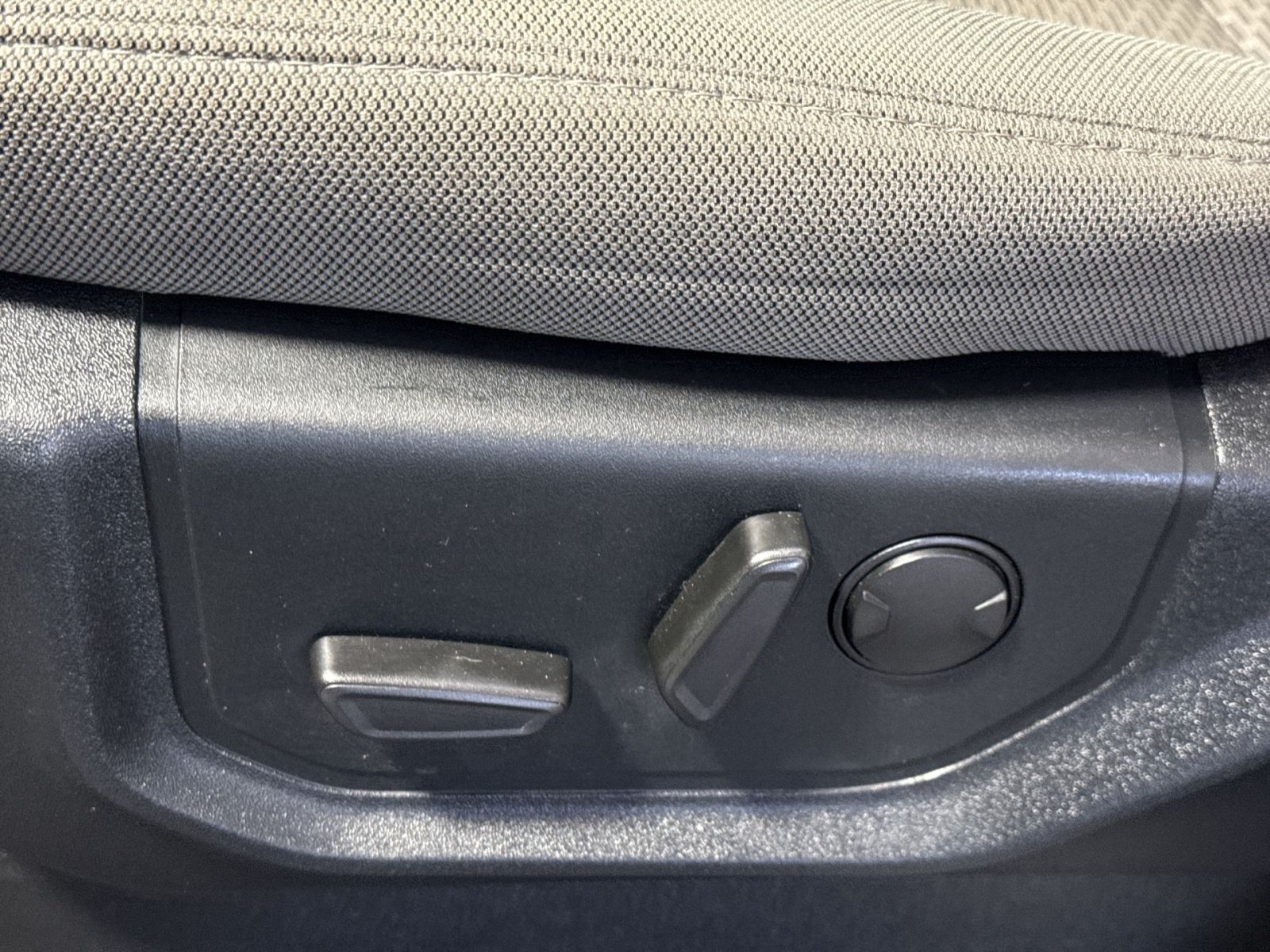 Used 2019 Ford F150 XLT w/ Equipment Group 302A Luxury AWD/4WD image 15