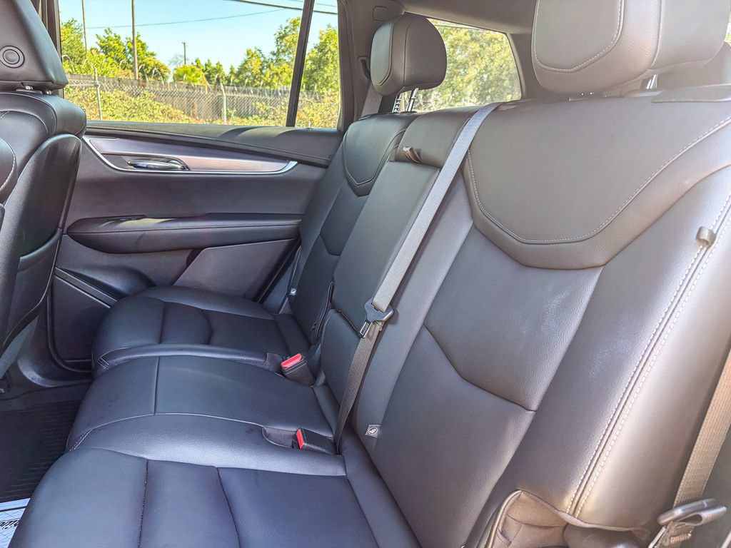Certified 2024 Cadillac XT6 Luxury w/ LPO, Floor Liner Package AWD/4WD image 34