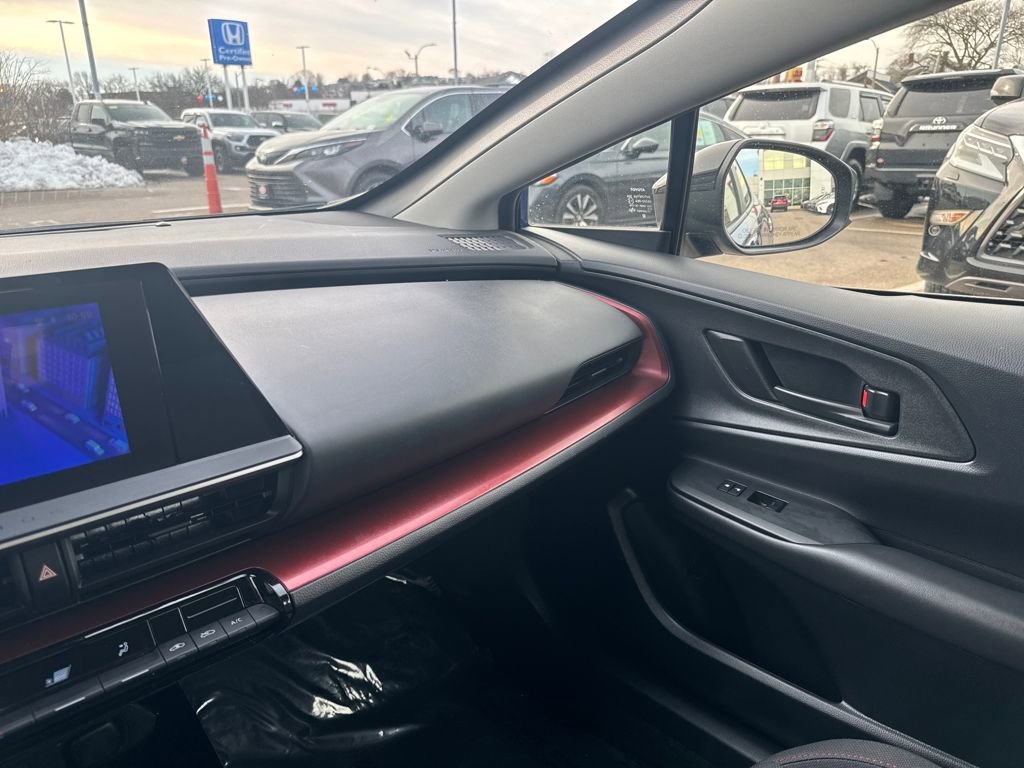 Used 2024 Toyota Prius Prime SE image 27