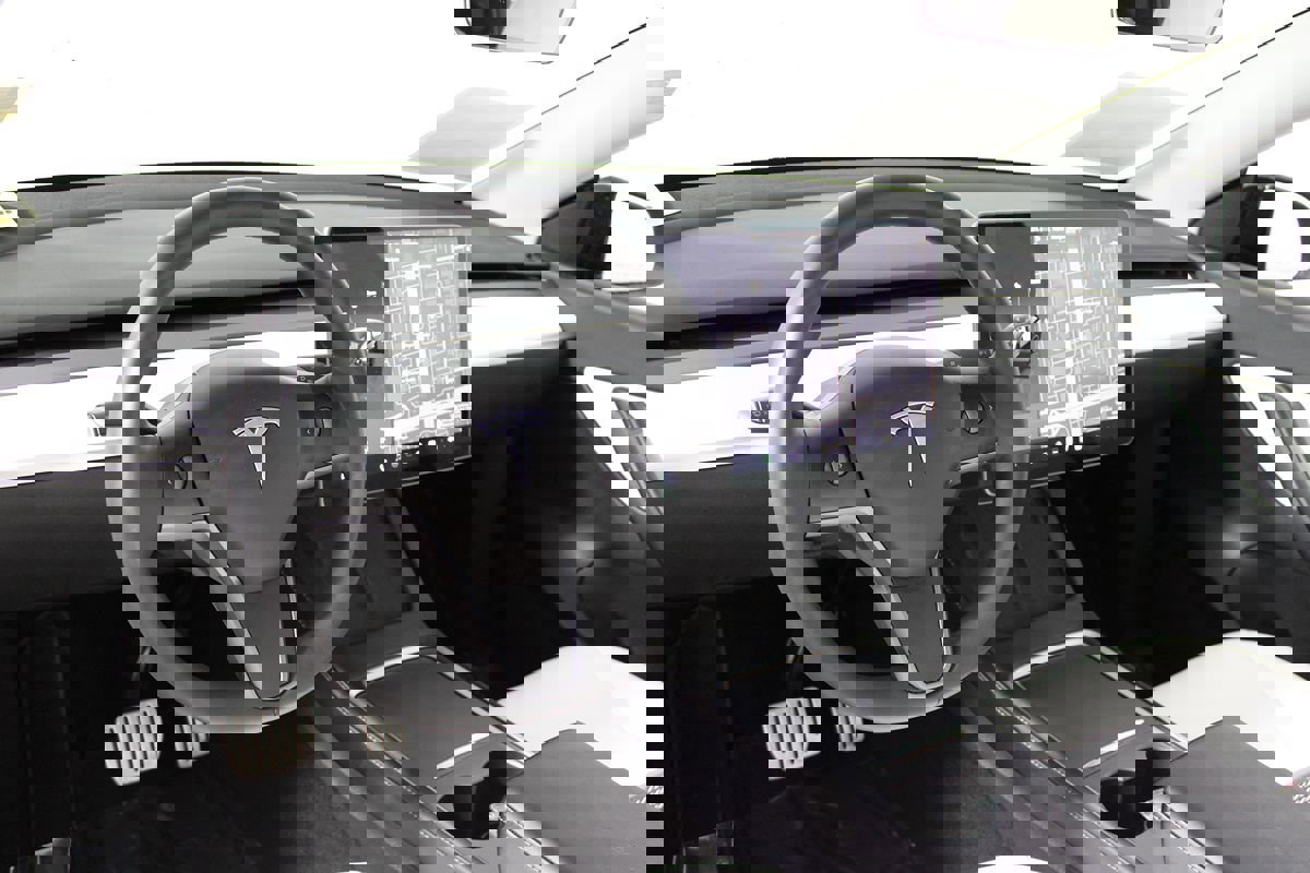 Used 2022 Tesla Model Y Performance image 8