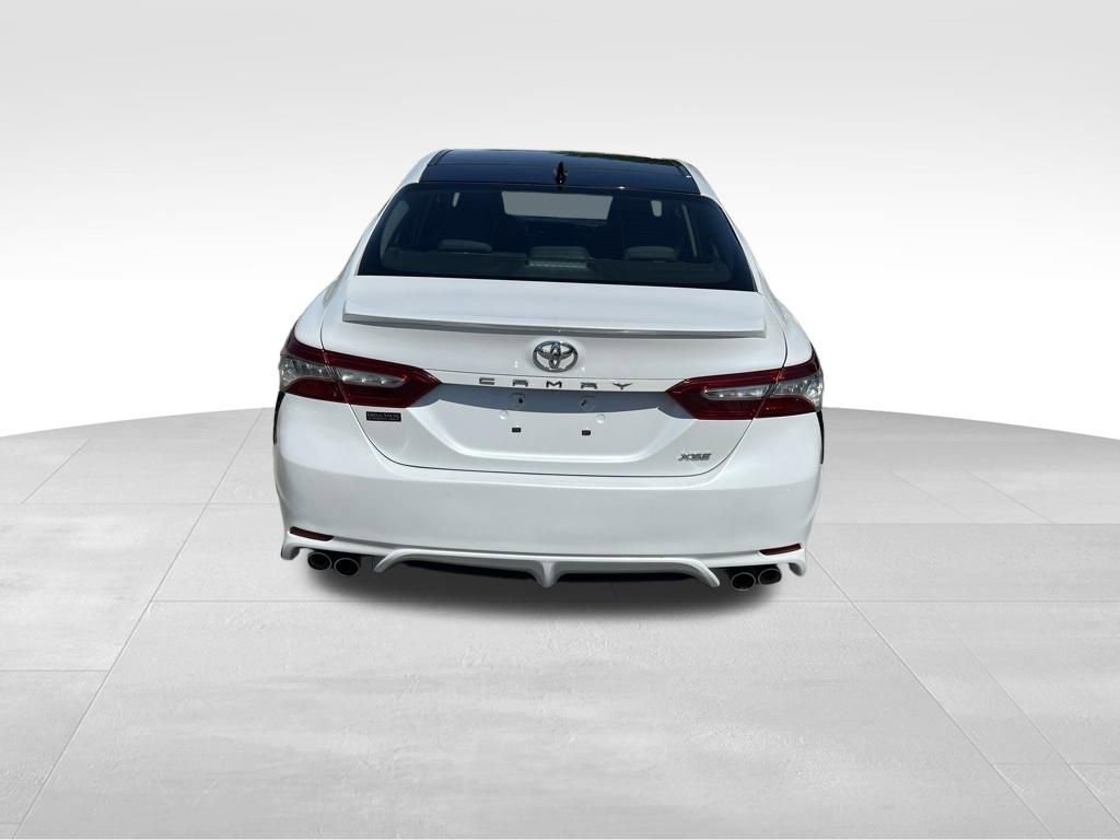 Used 2018 Toyota Camry XSE FWD image 4